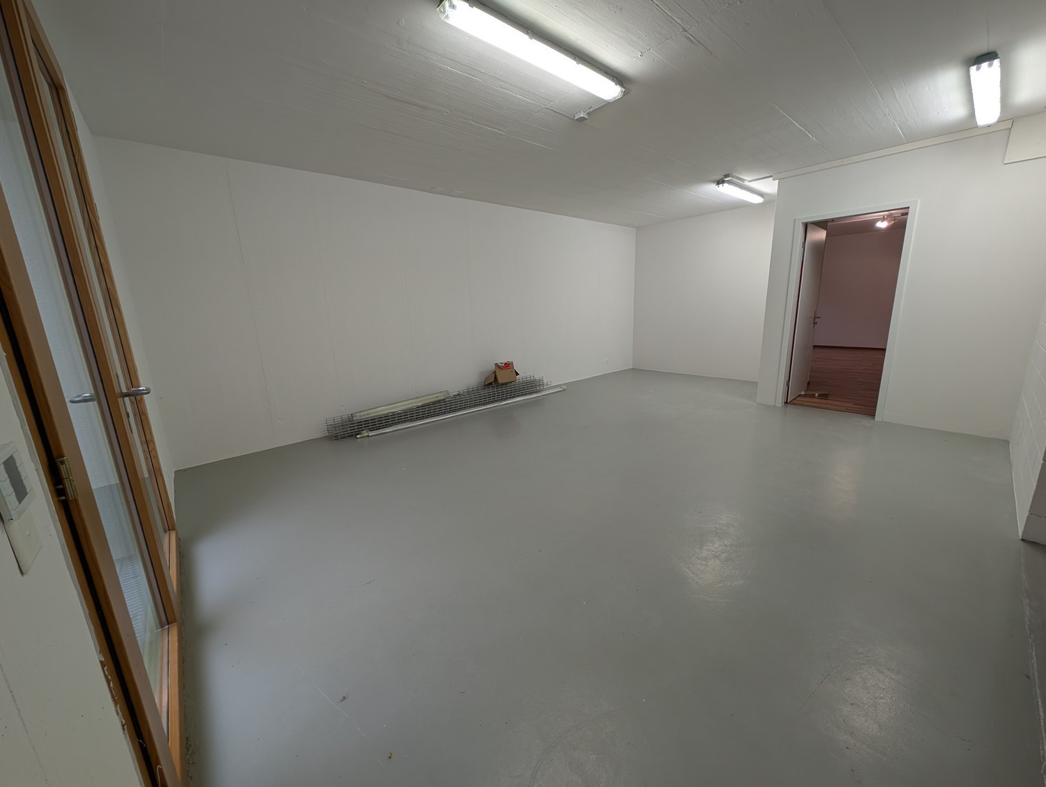 90-90m² commerciale
