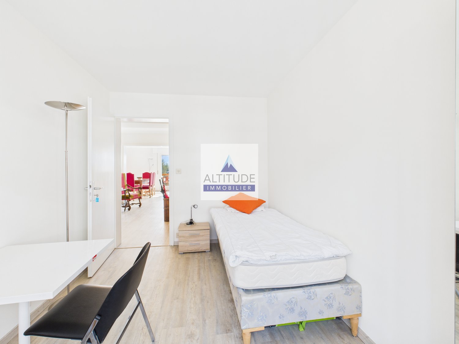 5 ½ rooms attic flat