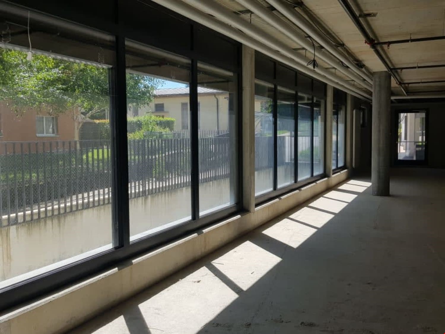 184m² commercial