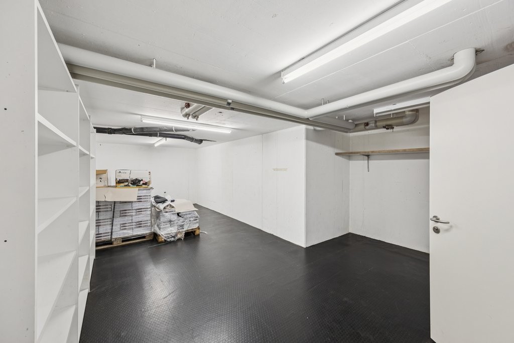532m² commercial