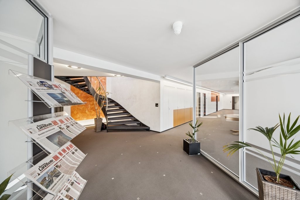 532m² commercial