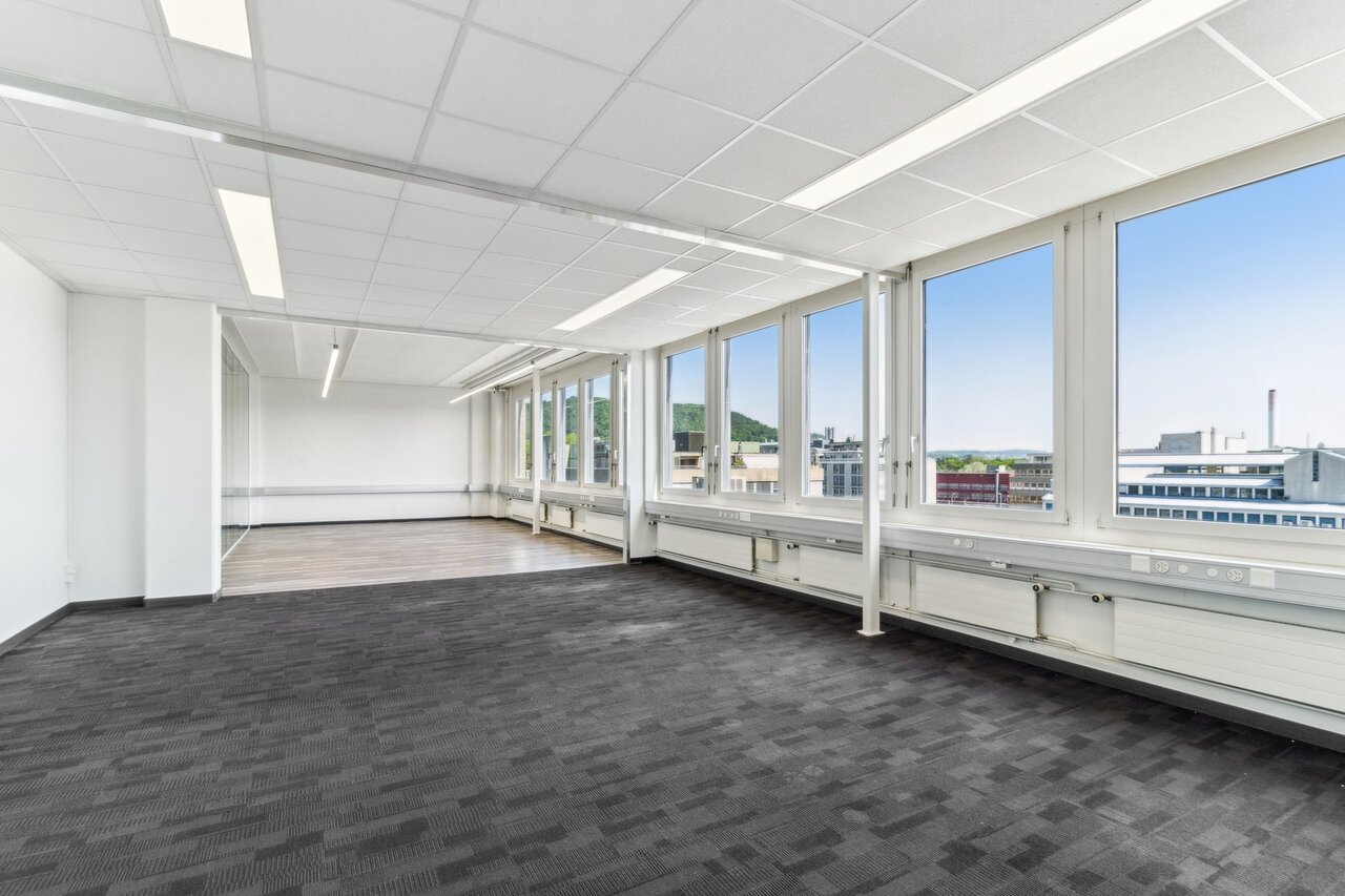 819m² bureau