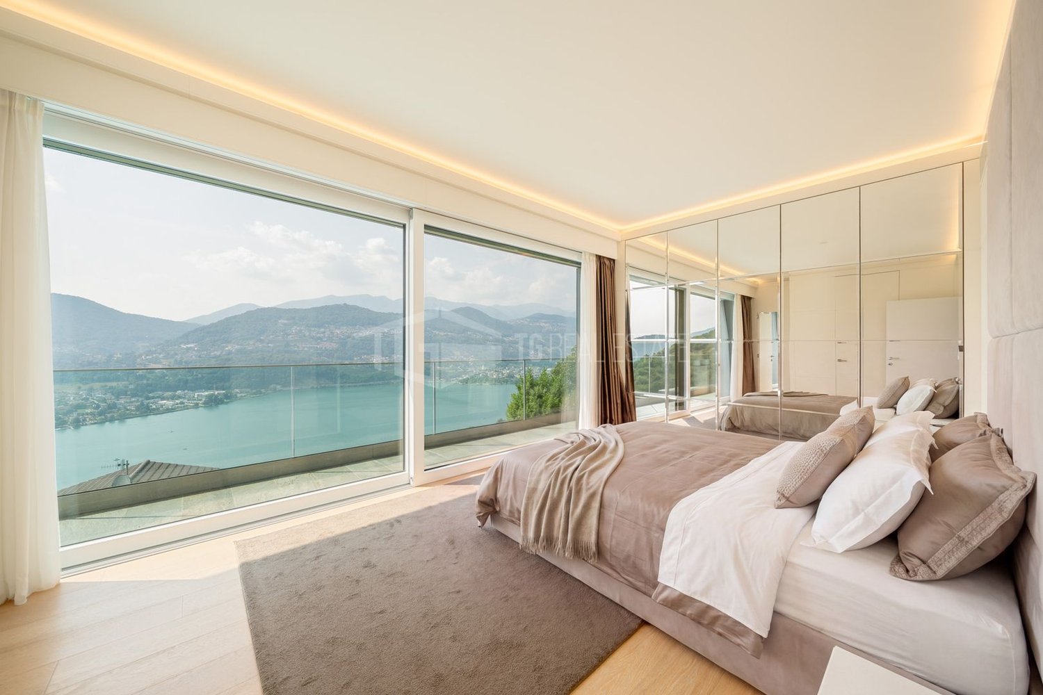 6 ½ rooms apartment