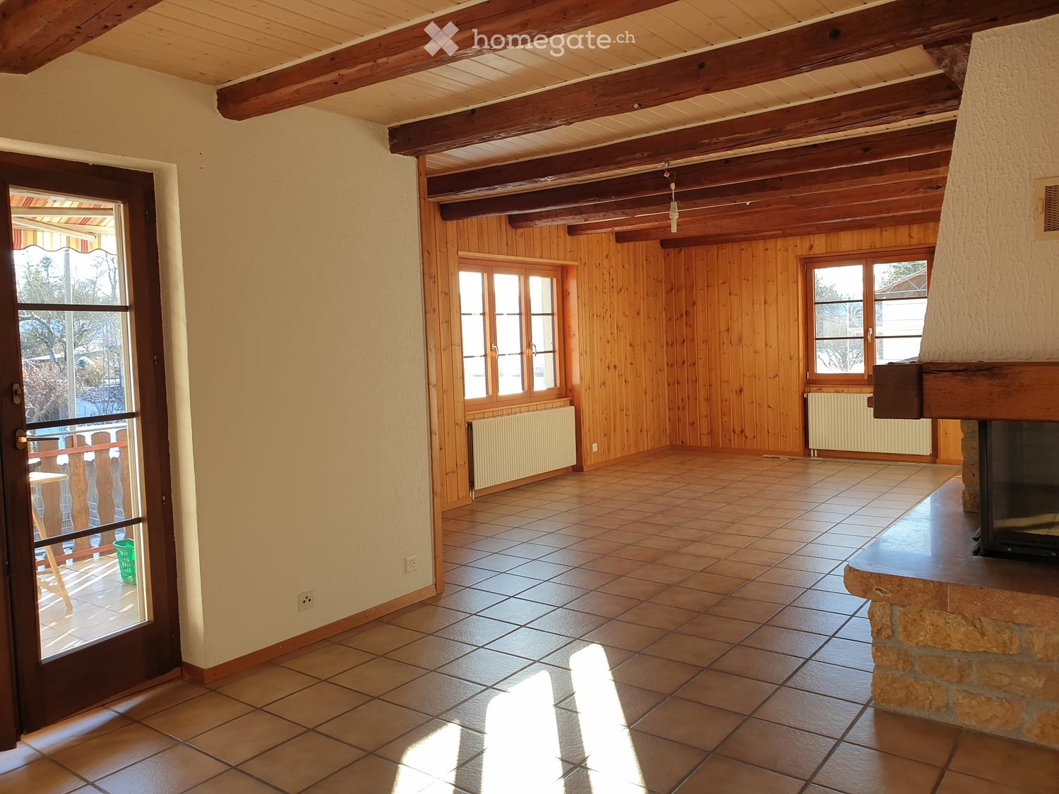5 rooms apartment