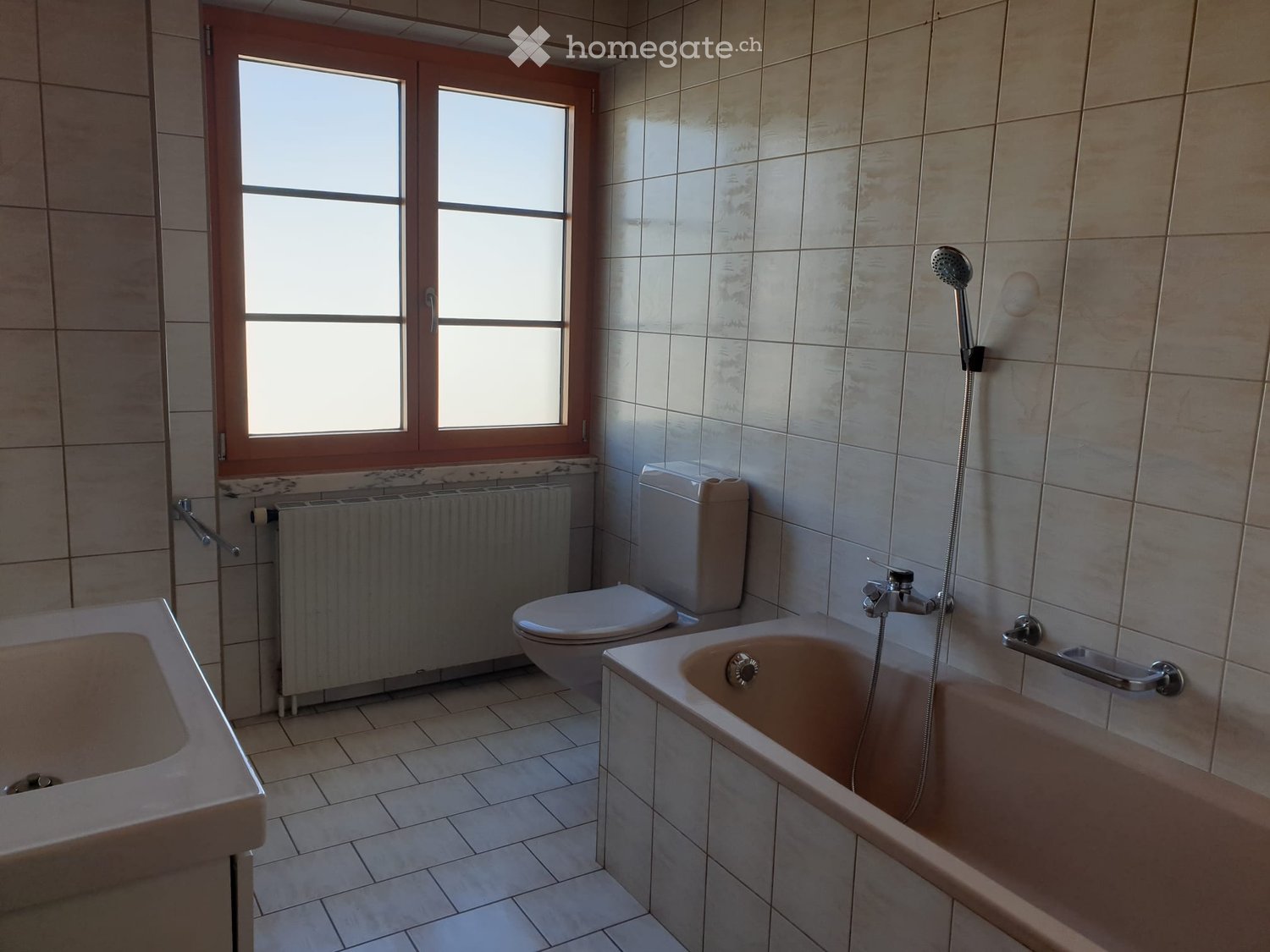 5 rooms apartment