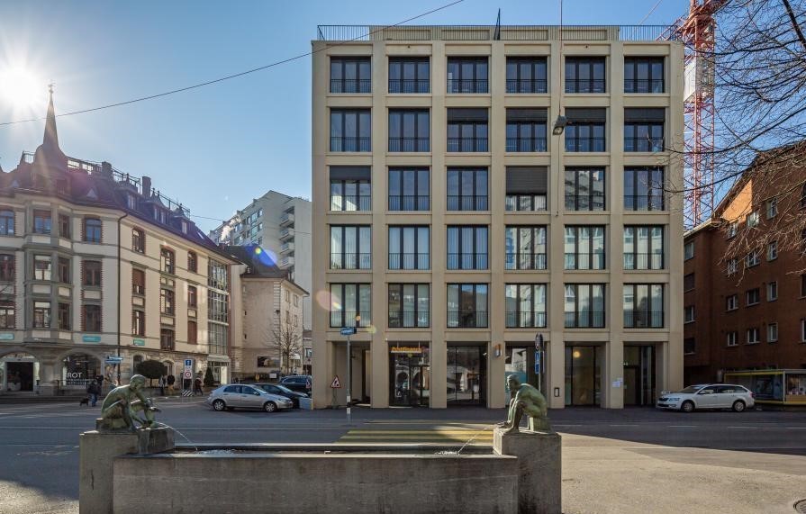 267m² office