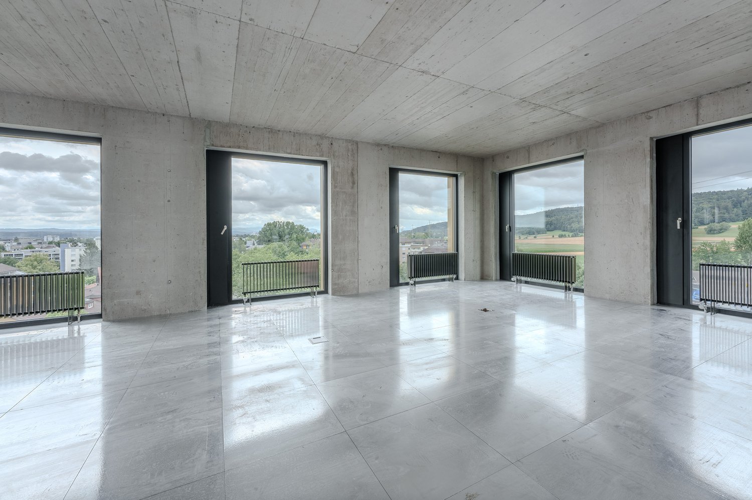 1760m² office