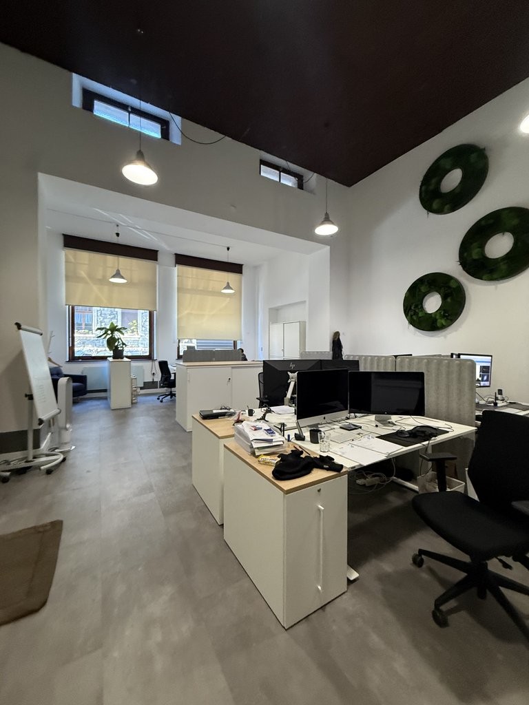 negozio di 104m²