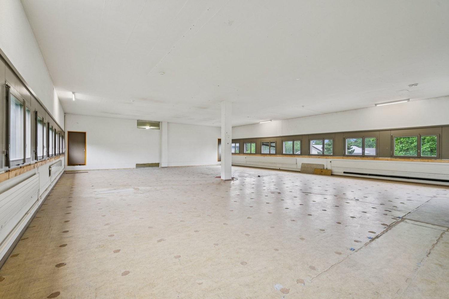 297m² deposito