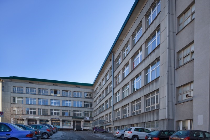 108m² commercial