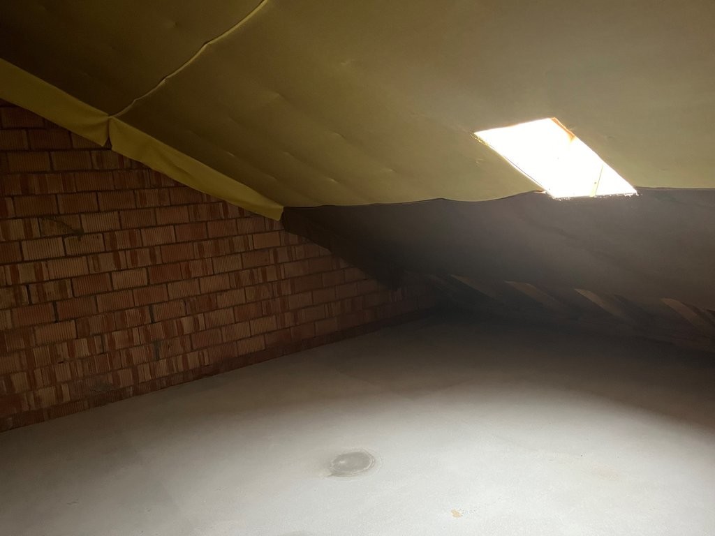 Attic compartment