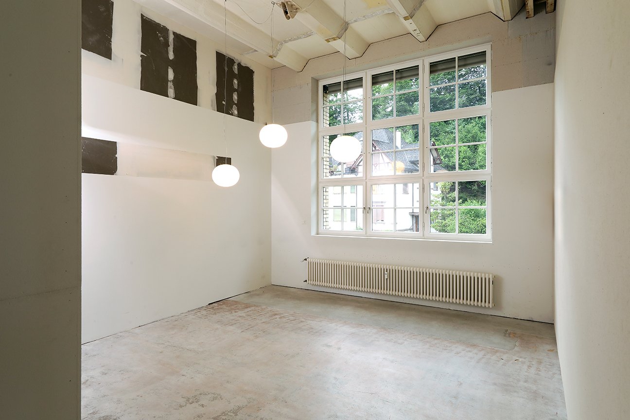 254m² office