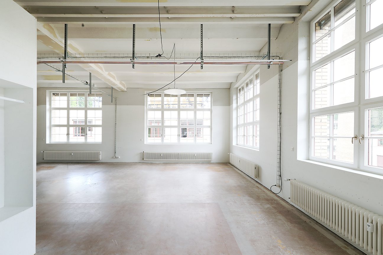 254m² office
