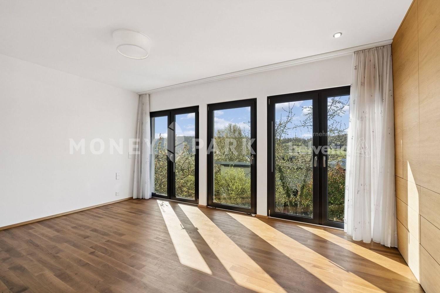 9 ½ rooms multi family house