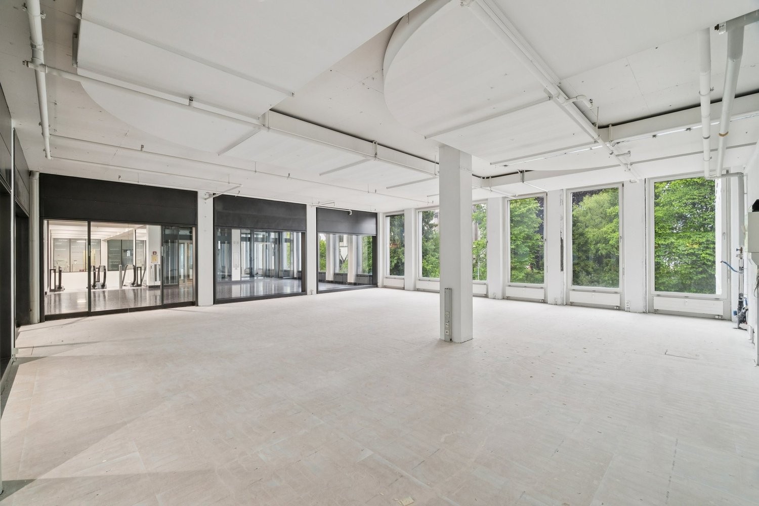 negozio di 107m²