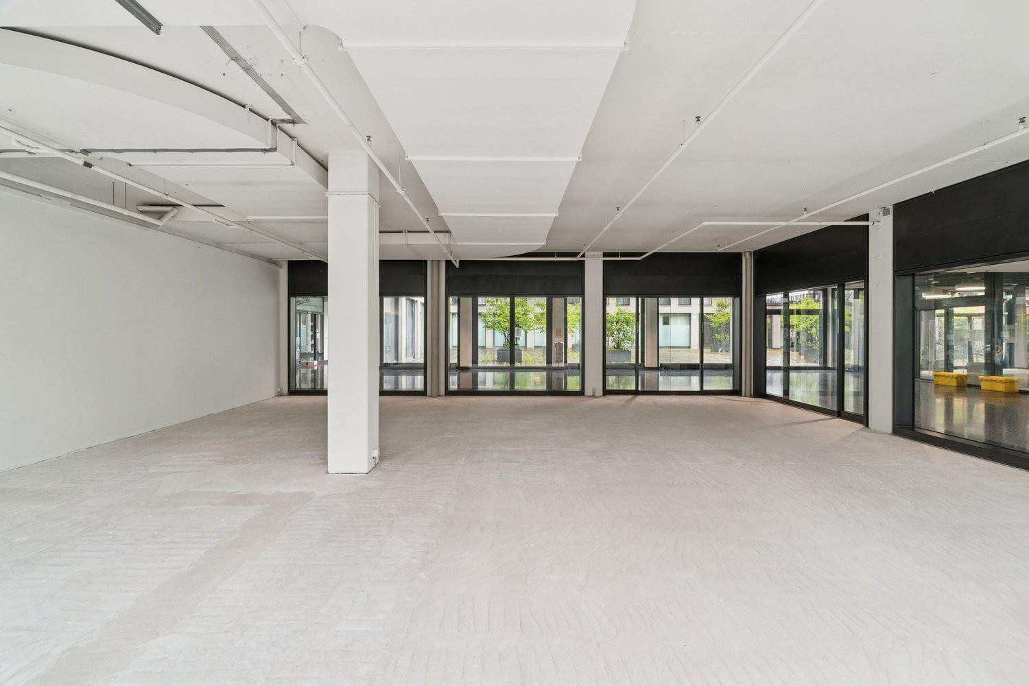 negozio di 107m²