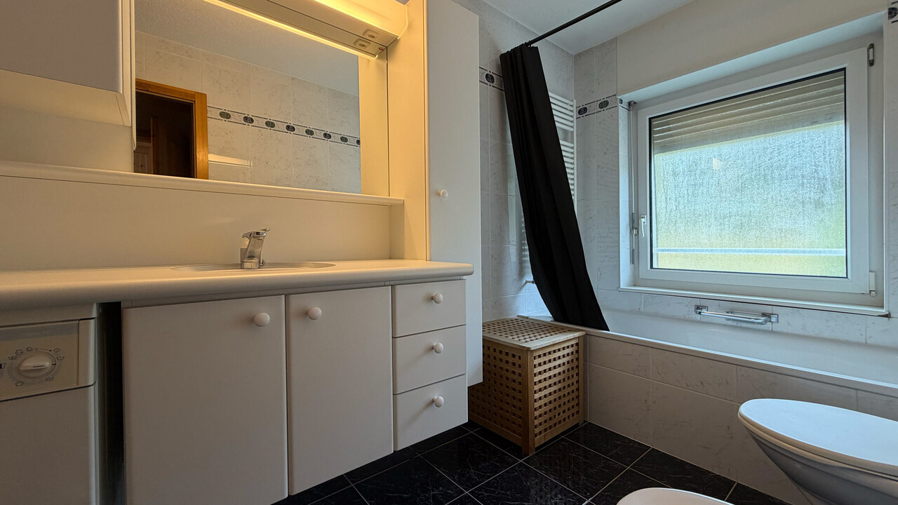 Möblierte 4 ½ Zimmer Wohnung
