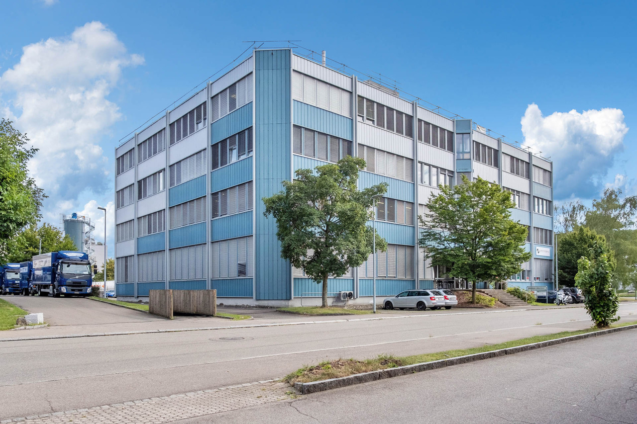 253m² commercial