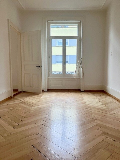 6 rooms apartment