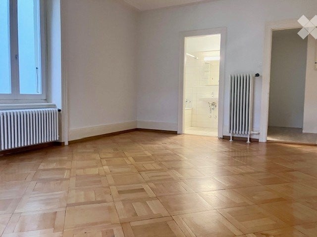 6 rooms apartment