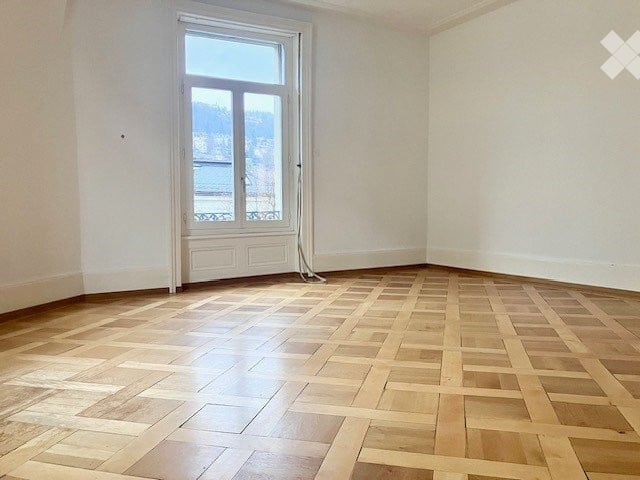 6 rooms apartment