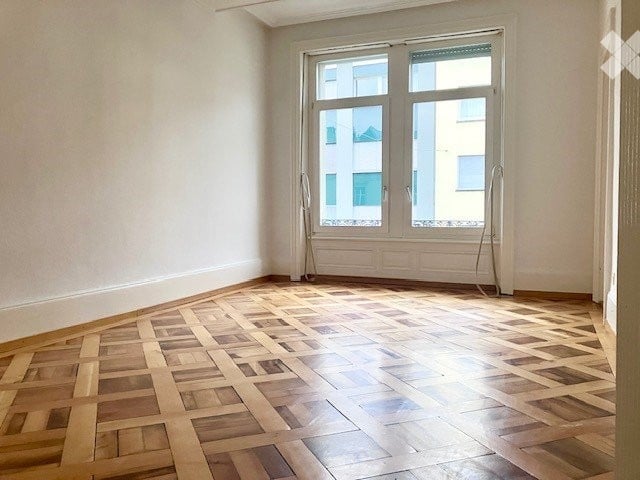 6 rooms apartment