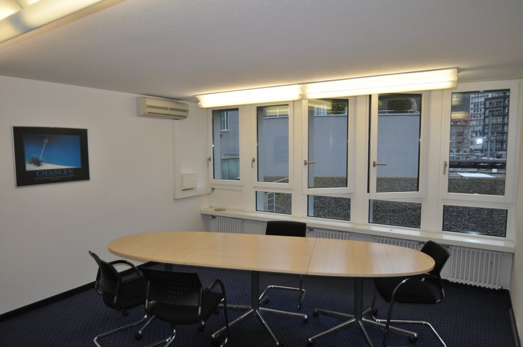 123m² office