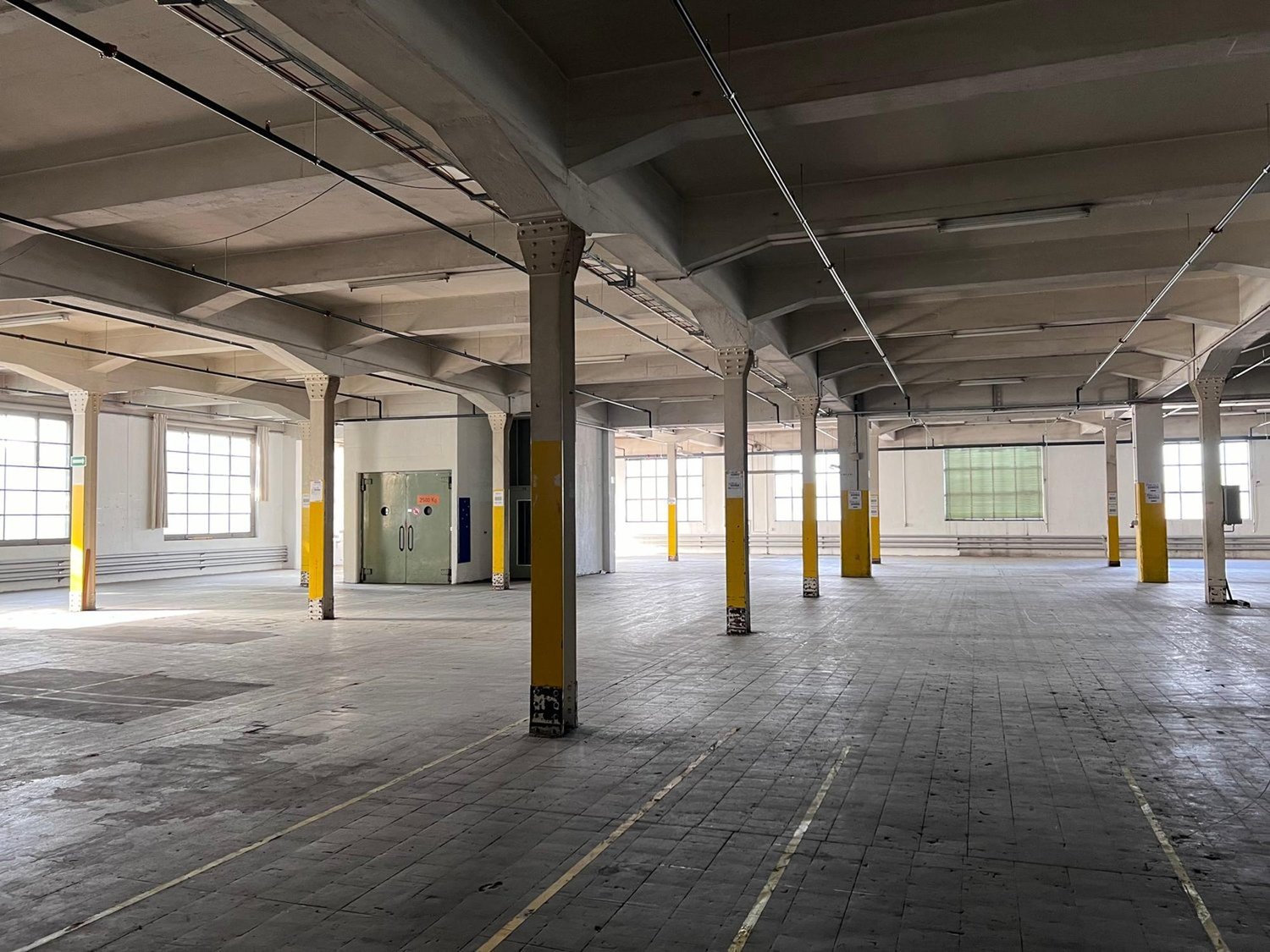 486m² commercial