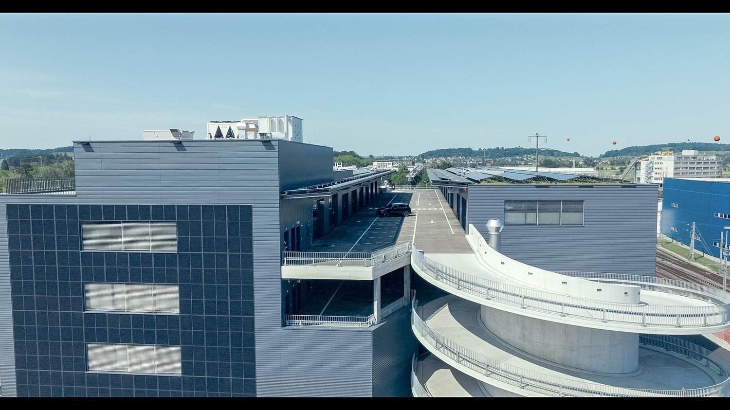 136m² office