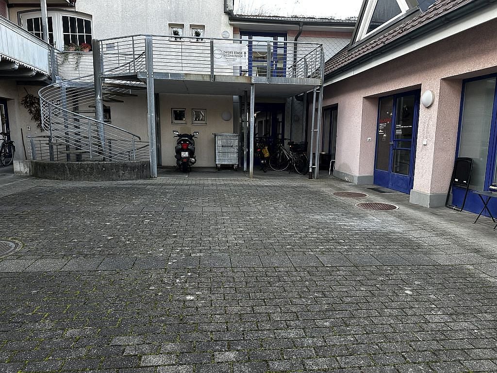143m² commercial