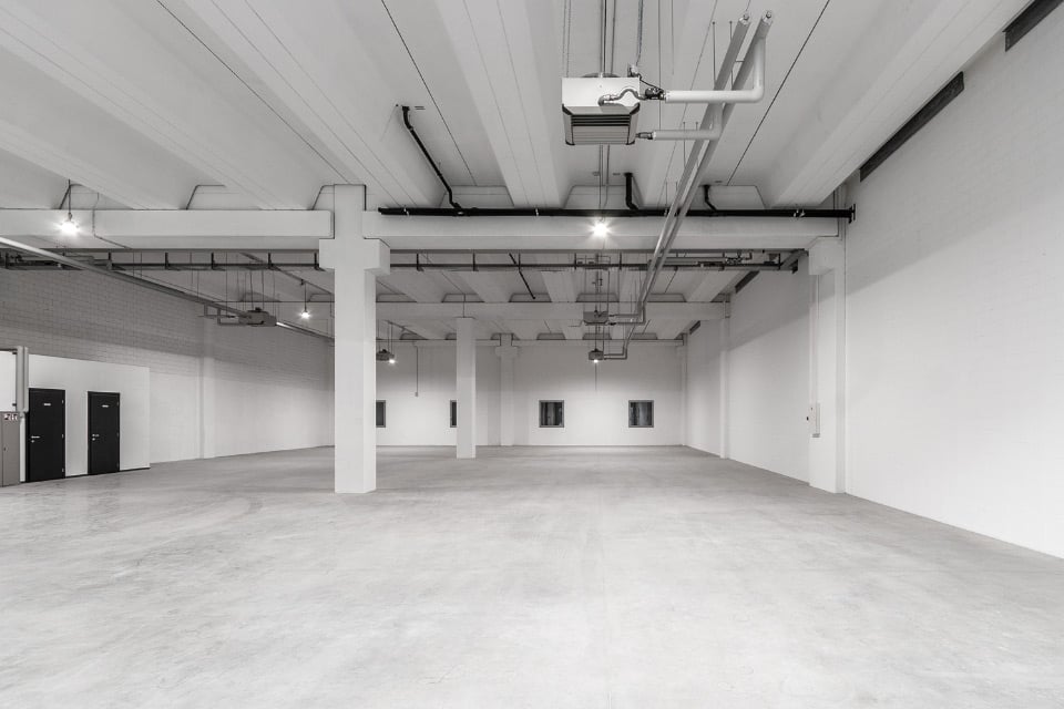 676m² department store