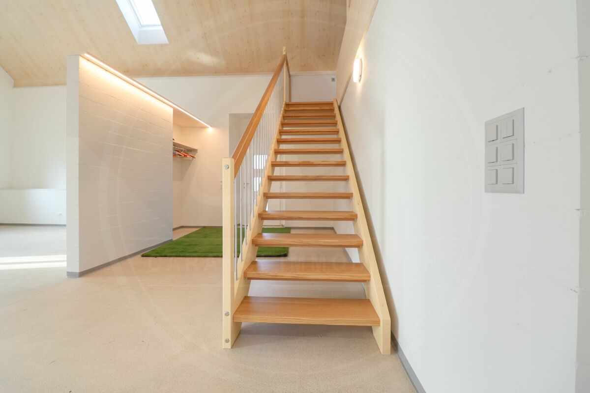229m² office