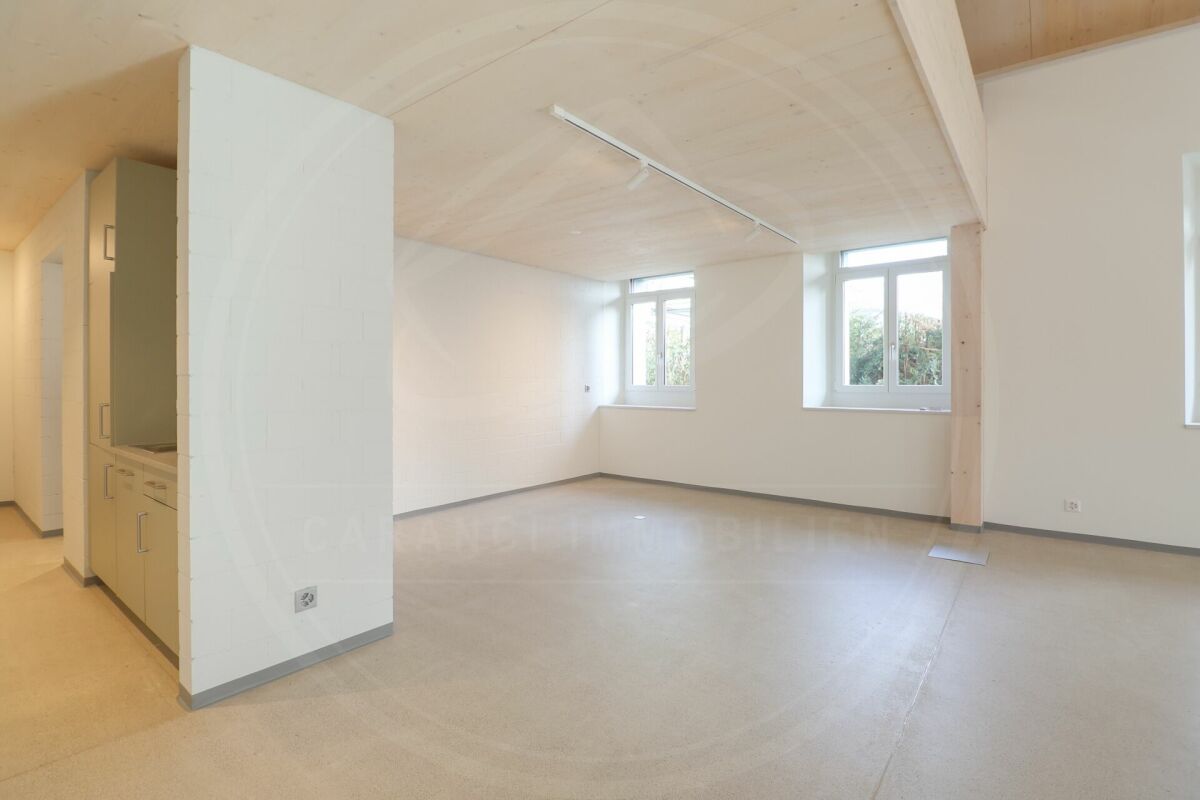 229m² office