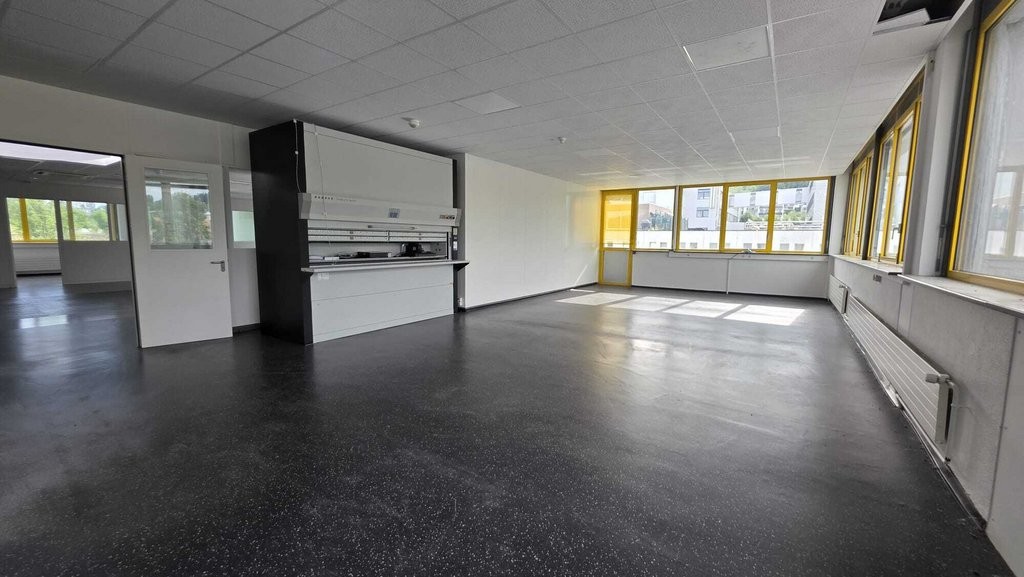705m² commerciale