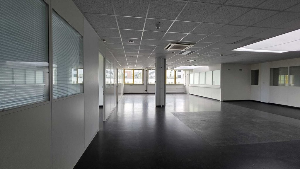 705m² commerciale