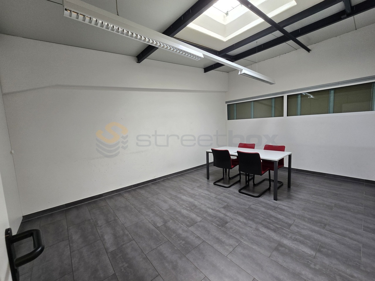180m² ufficio