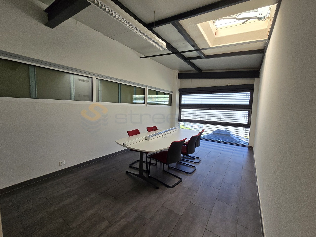 180m² ufficio