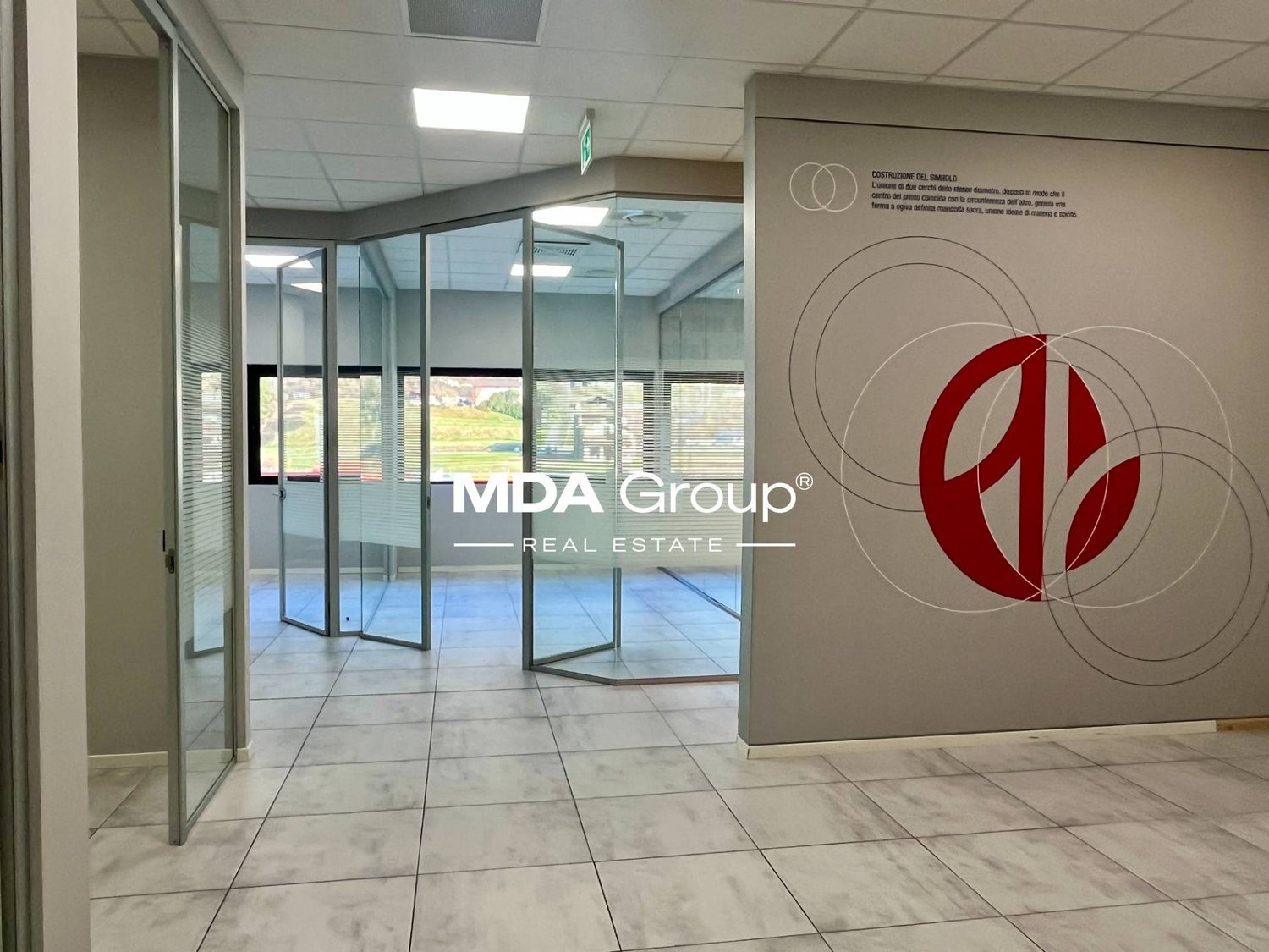 315m² office