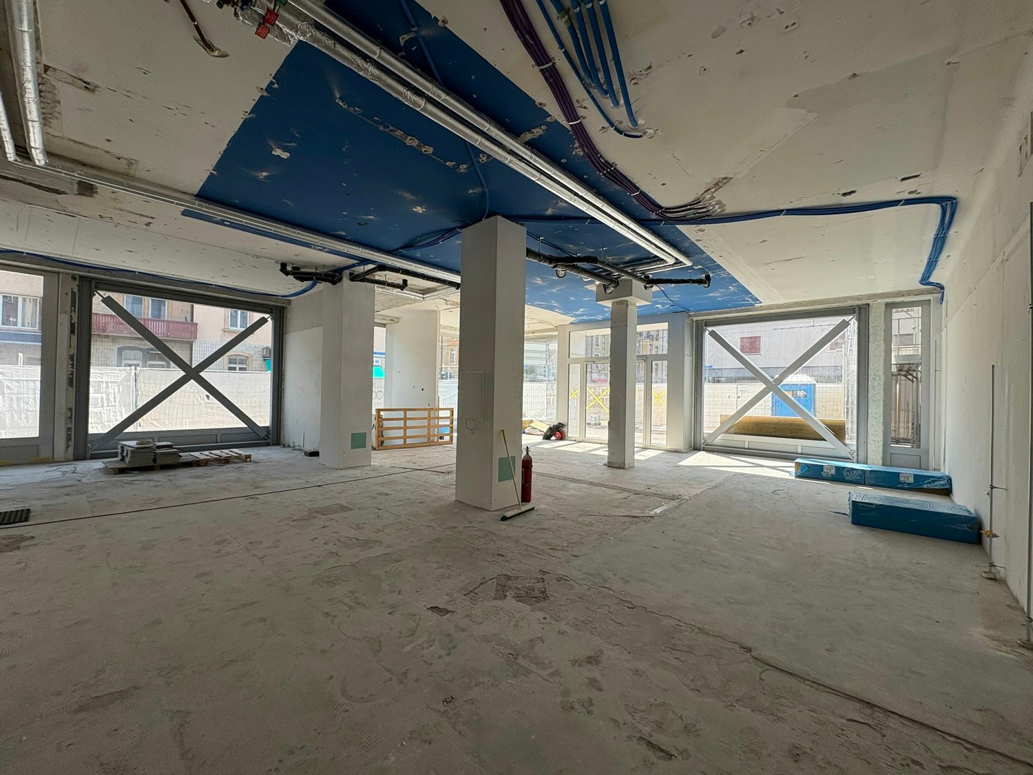 204m² commercial