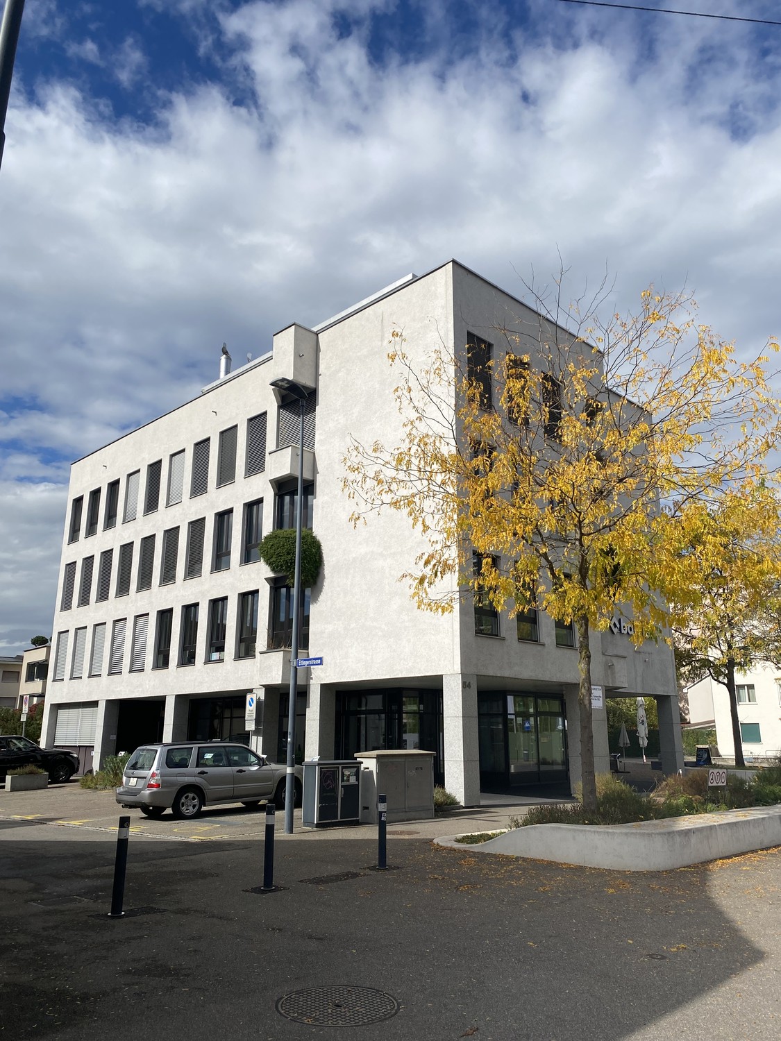 144m² commercial