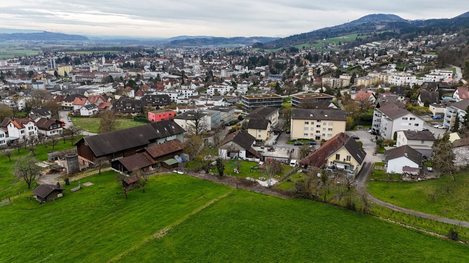1725m² di terreno edificabile