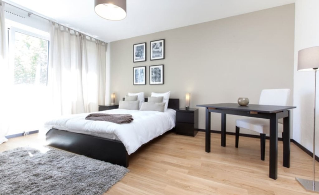 2 Zimmer möblierte Wohnung