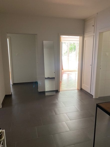 1 room single room