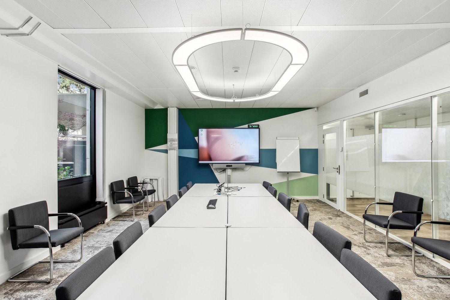 3600m² office