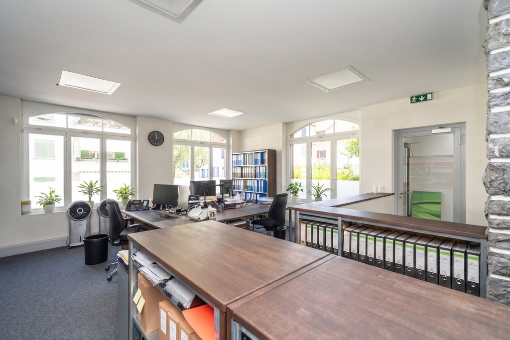 478m² office