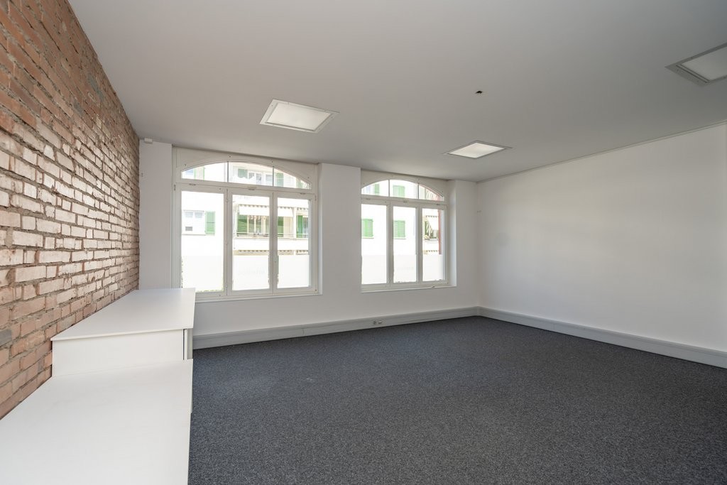 478m² office