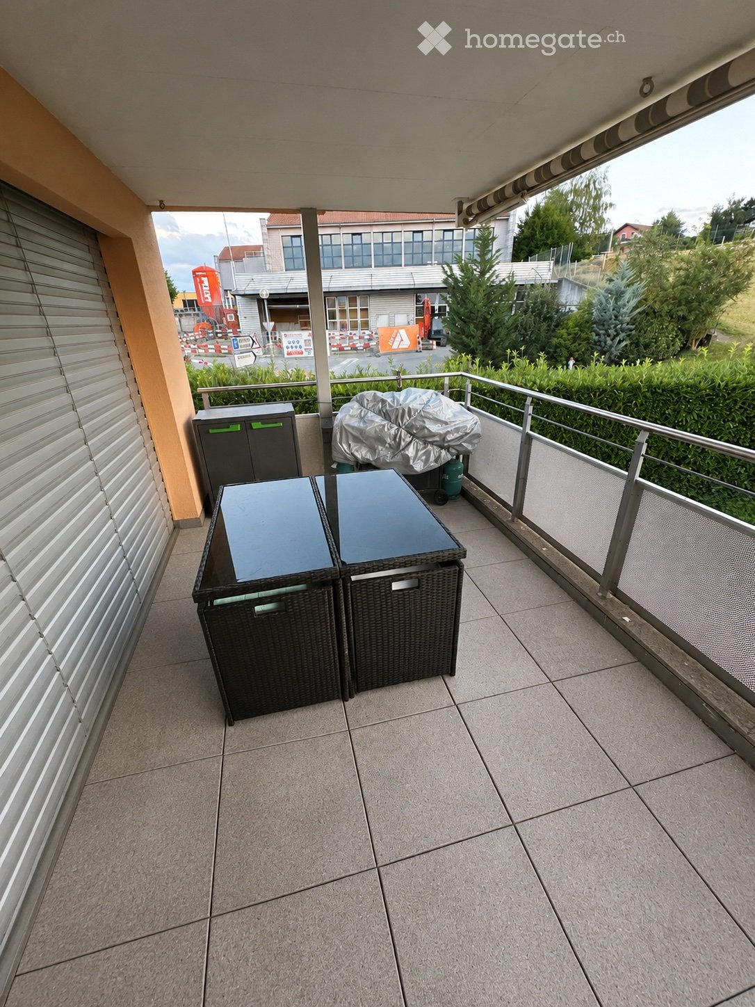5 rooms apartment