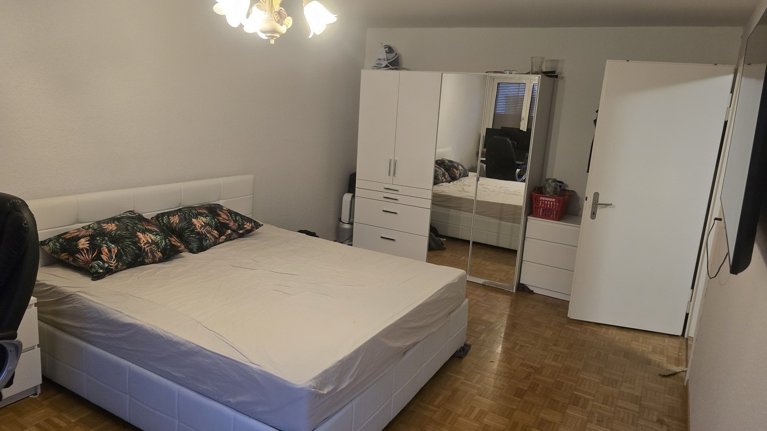 Camera in un appartamento condiviso