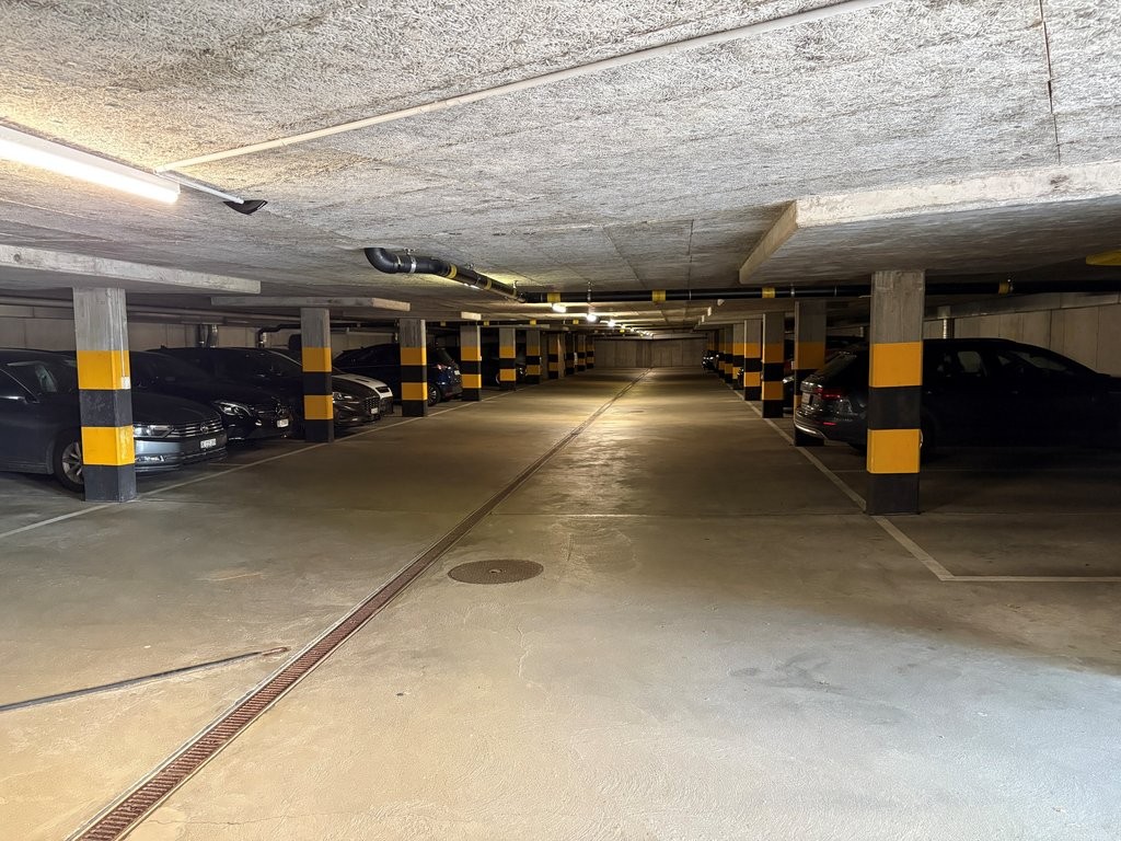 Underground slot