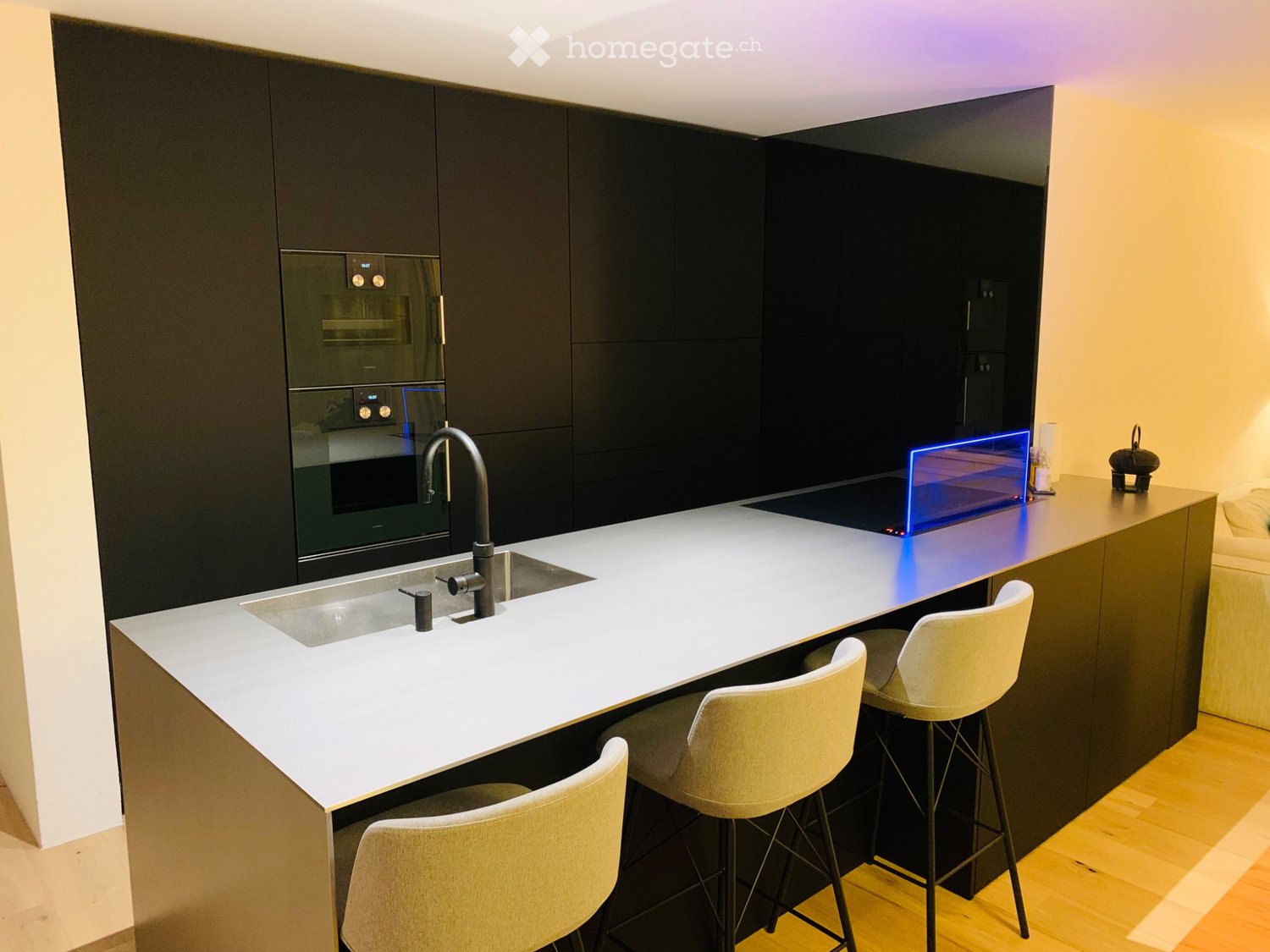 5 rooms apartment